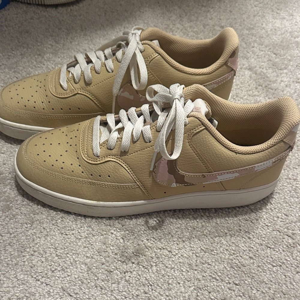 Nike Beige and Pink Sneakers
